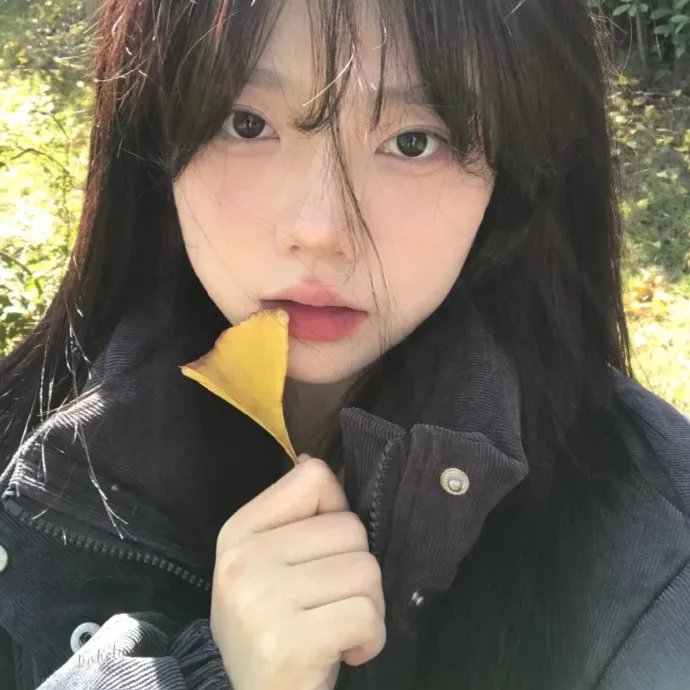 号舱房的女人