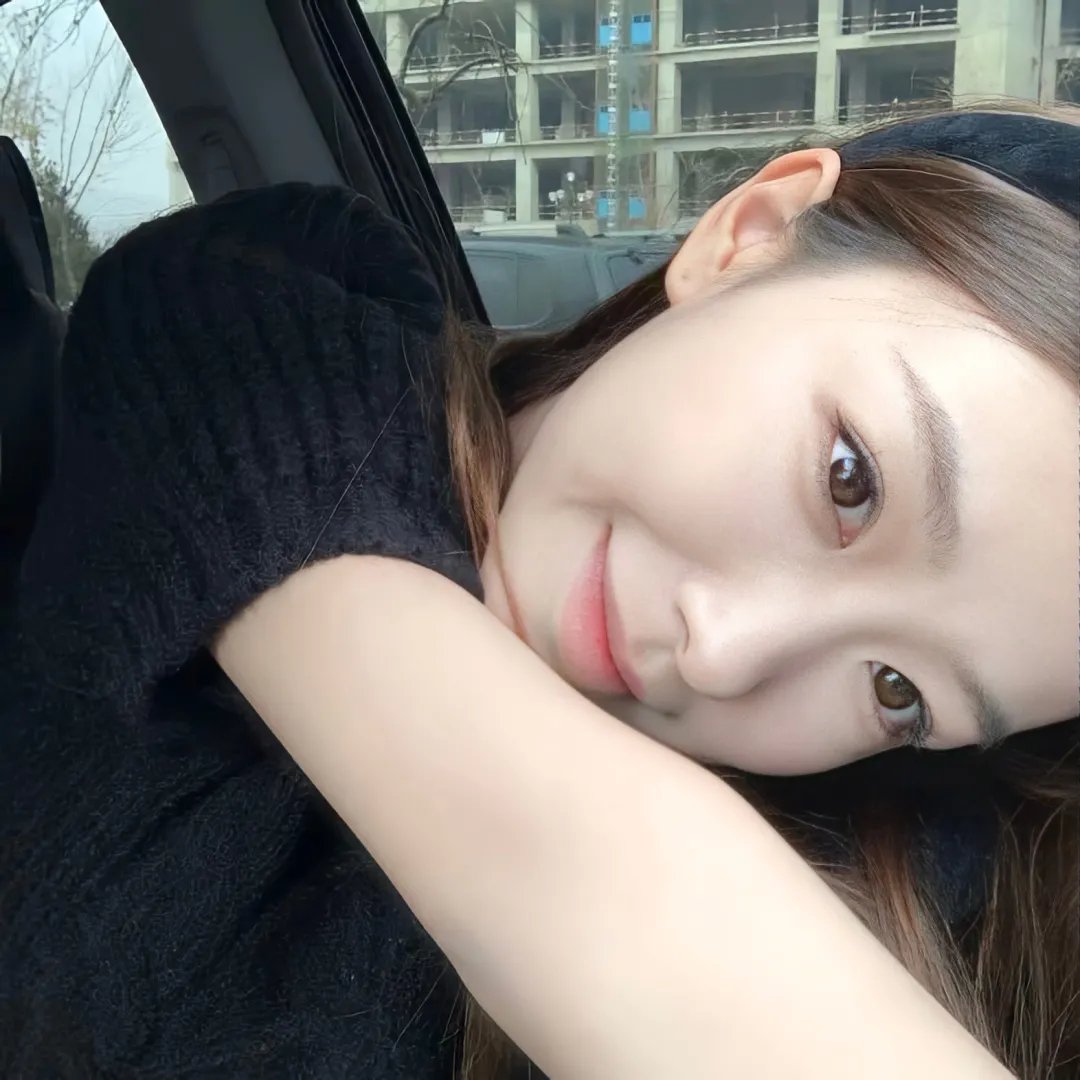 号舱房的女人